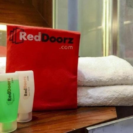Reddoorz Near Ramai Mall Malioboro ยอกยาการ์ตา ภายนอก รูปภาพ